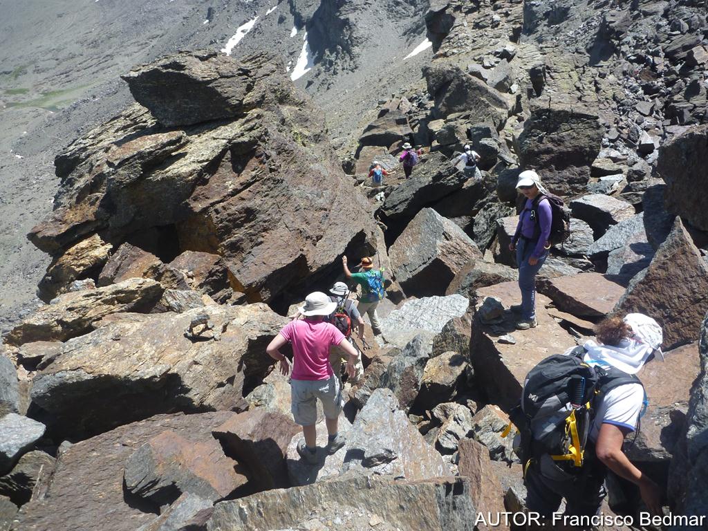 Cresteo por los Tajos de la Virgen